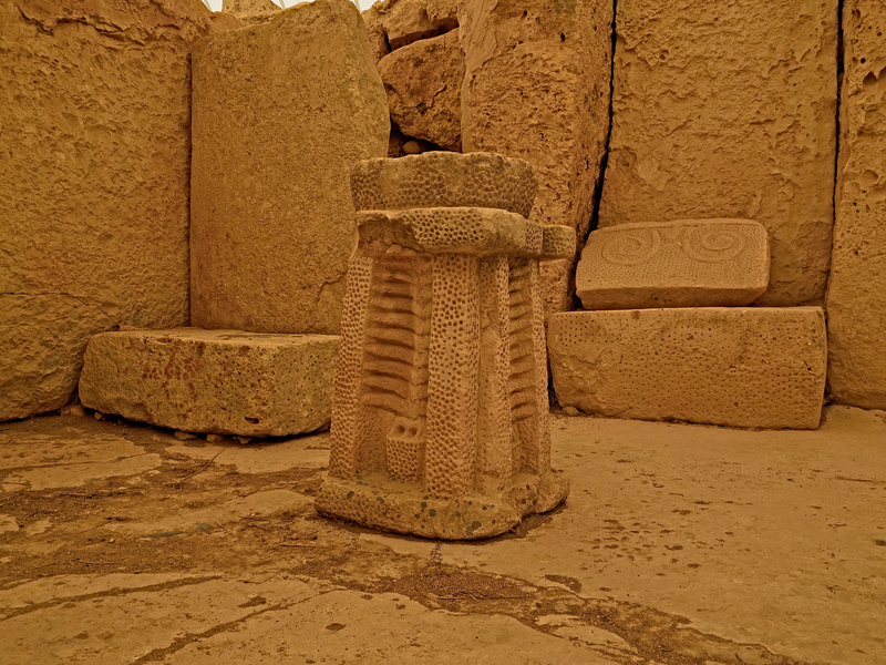 Ħaġar Qim, Megalithic Temple
        